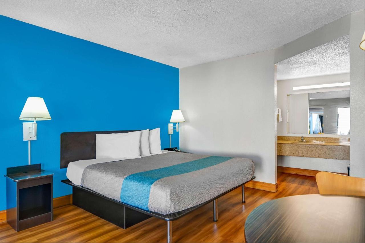 Motel 6-Atlanta, Ga Доравил Екстериор снимка