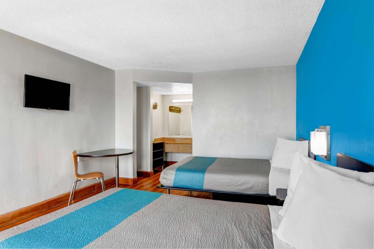 Motel 6-Atlanta, Ga Доравил Екстериор снимка