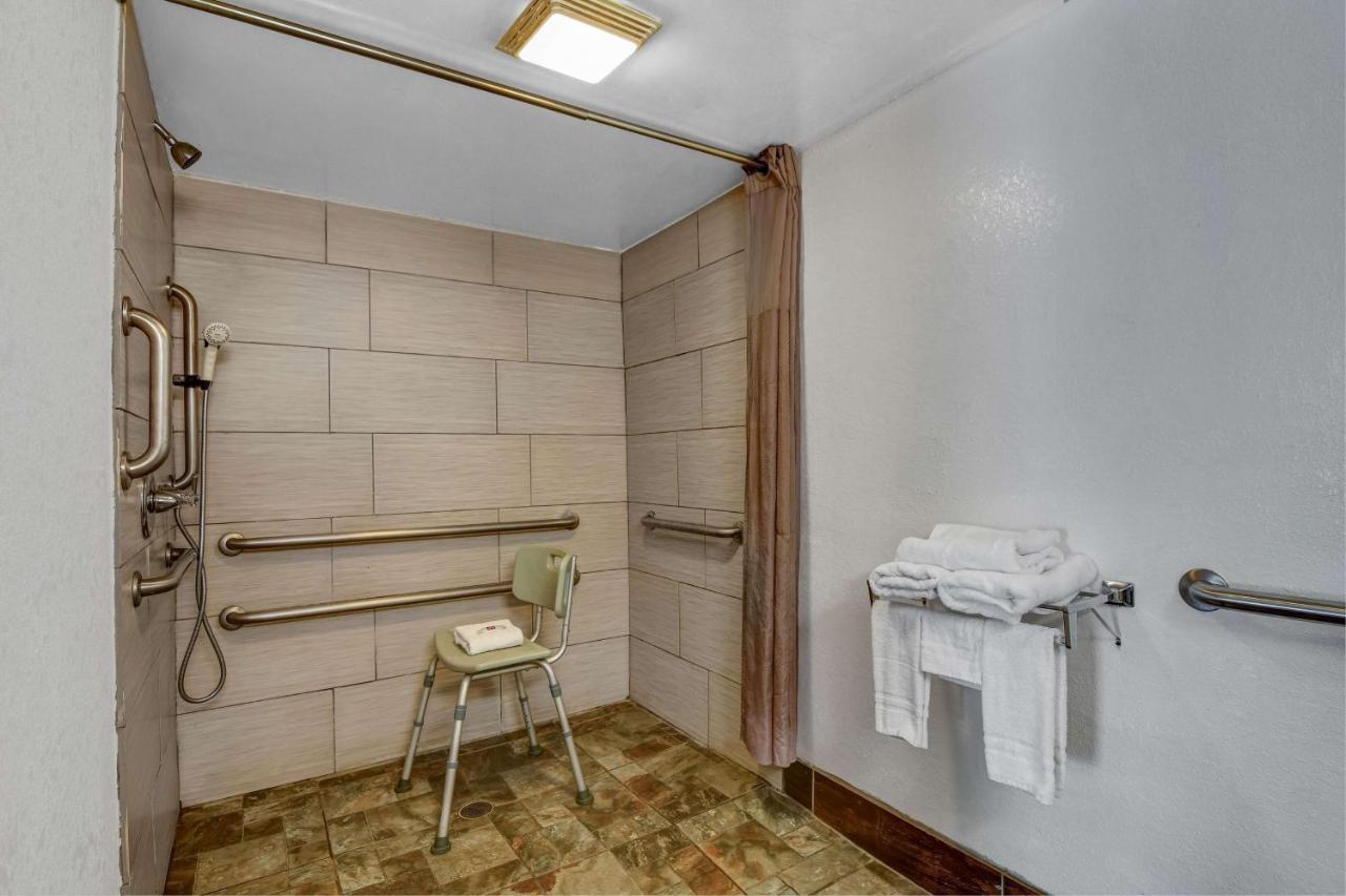 Motel 6-Atlanta, Ga Доравил Екстериор снимка