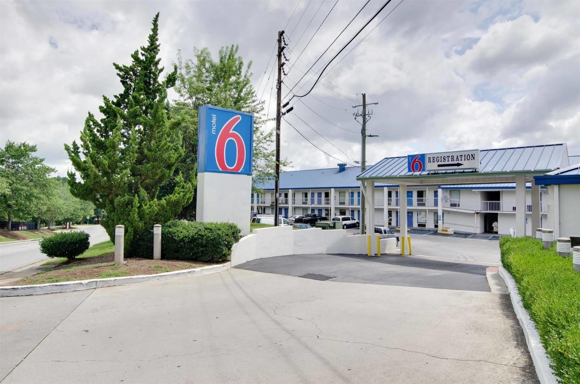Motel 6-Atlanta, Ga Доравил Екстериор снимка