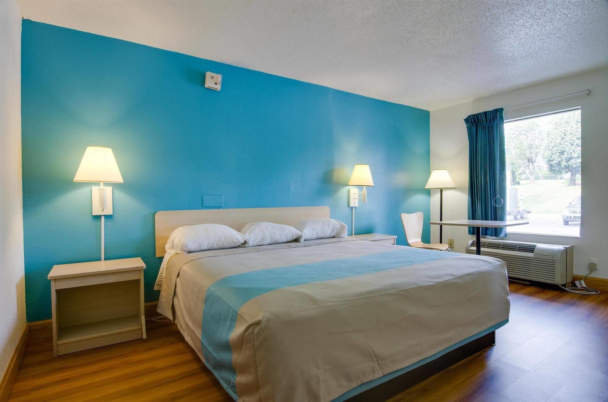Motel 6-Atlanta, Ga Доравил Екстериор снимка