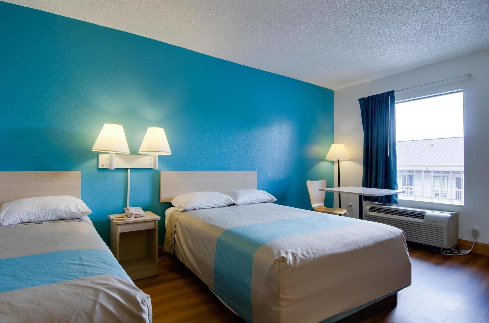 Motel 6-Atlanta, Ga Доравил Екстериор снимка